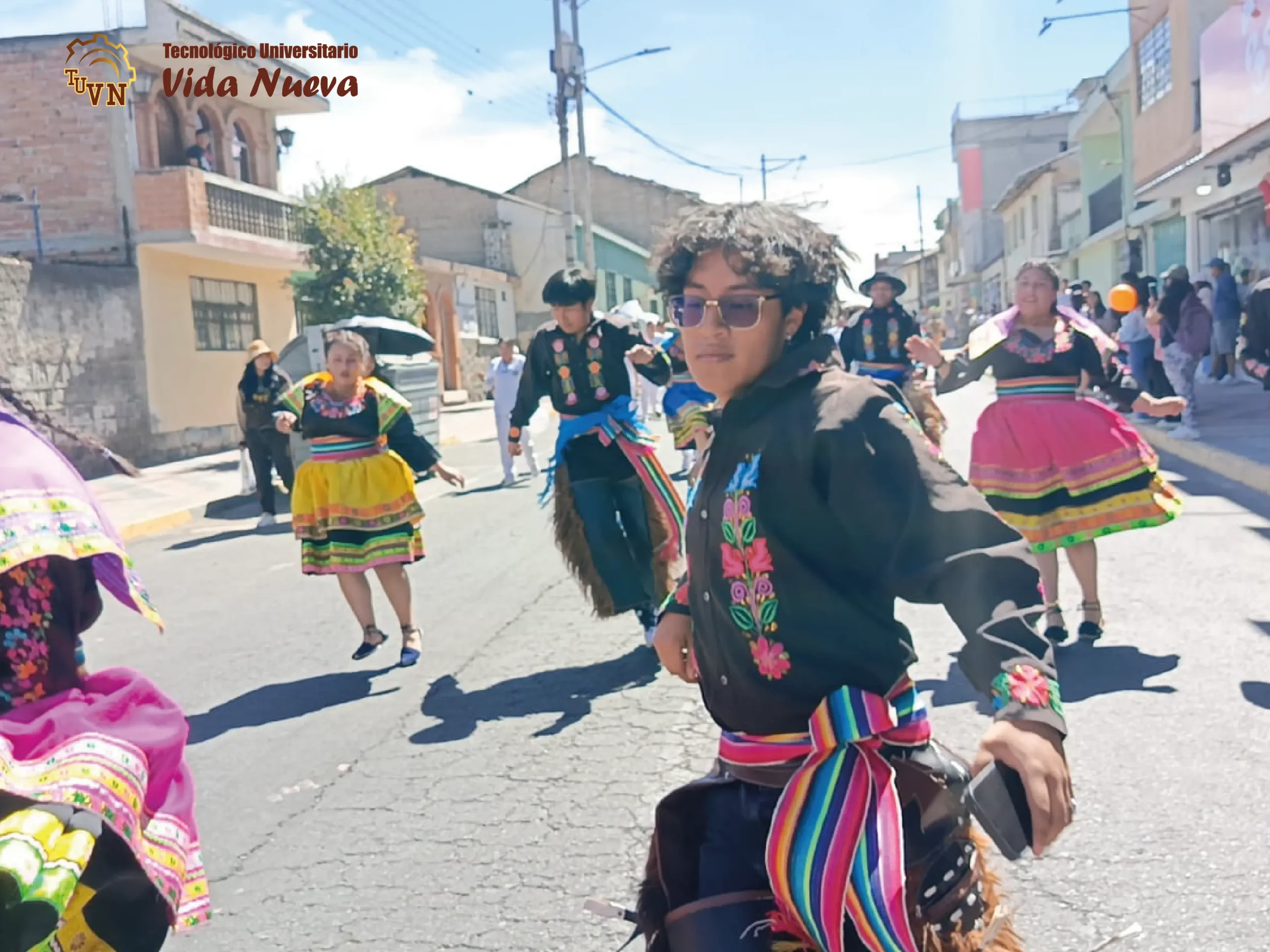 Presentación Grupo de Danza TUVN Calderón - Foto 2